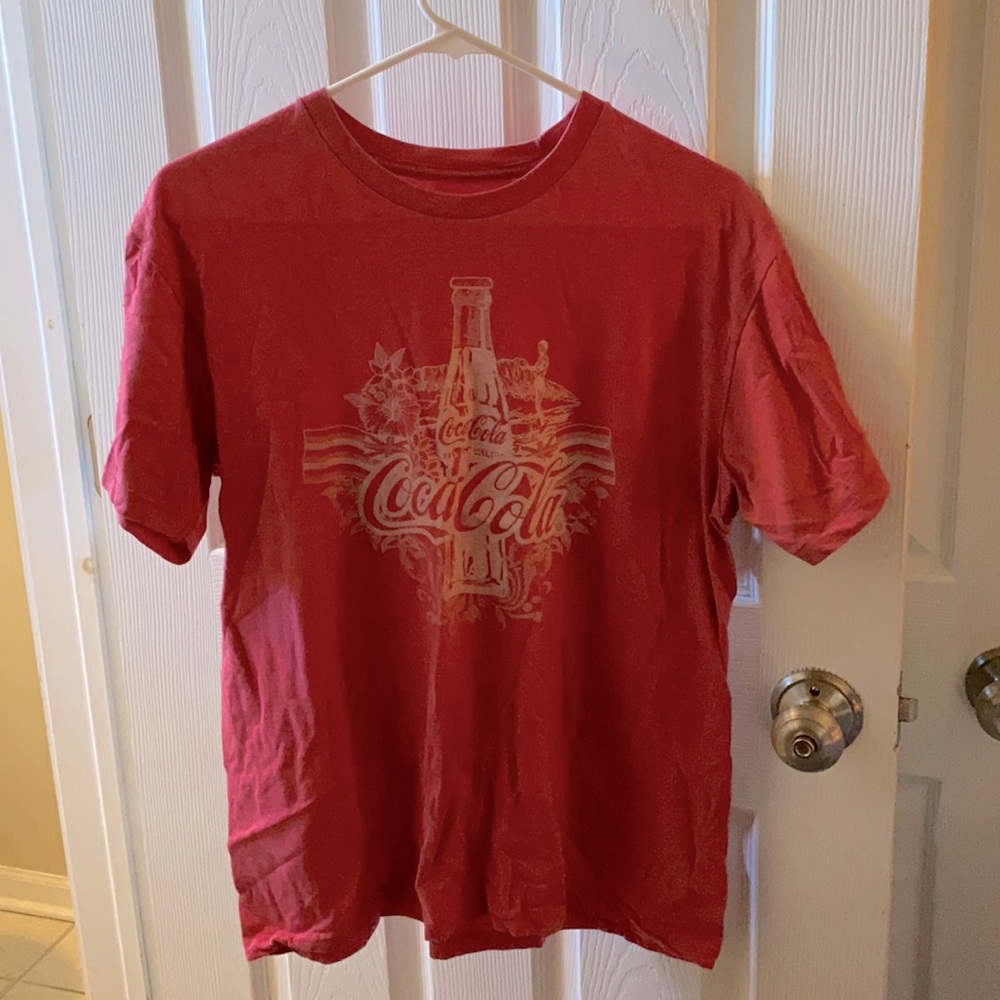 Coca Cola | size Large Graphic Tee A11